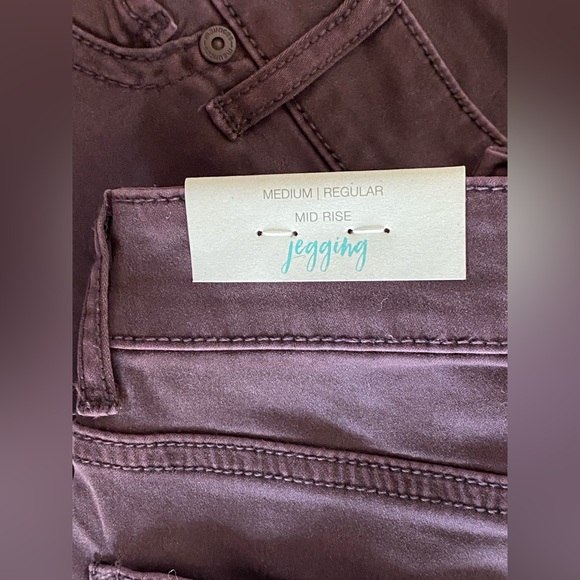 MAURICES - NWT Mid-Rise Dusty Purple Skinny Jeans - Picture 6 of 6